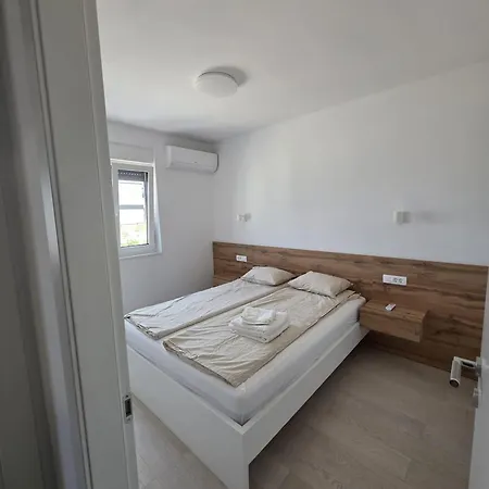 Apartament Naranda With Terace And Sea View Pag Town