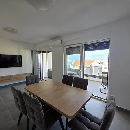 Naranda Apartman Pag Town